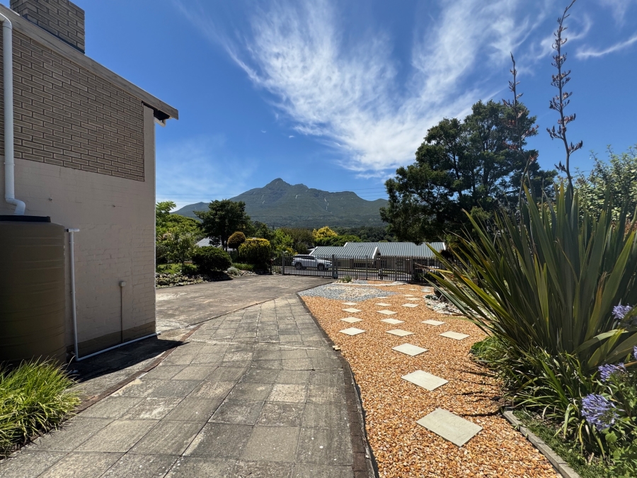 4 Bedroom Property for Sale in Denver Park Western Cape